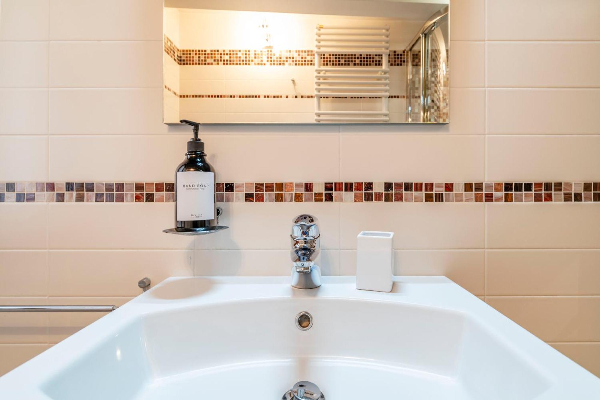 Glass House - Loft 2 Minutes To Rialto Bridge & View Appartement