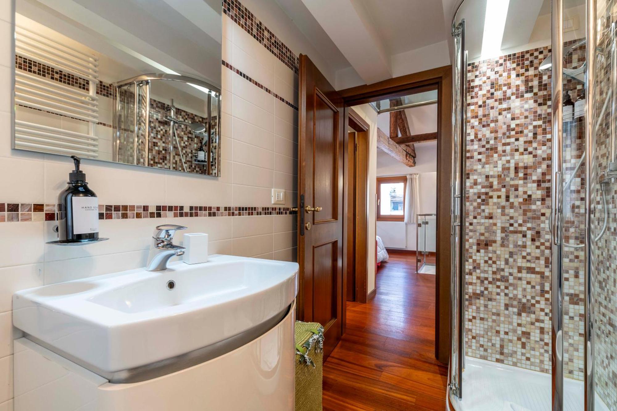 Glass House - Loft 2 Minutes To Rialto Bridge & View * Venise