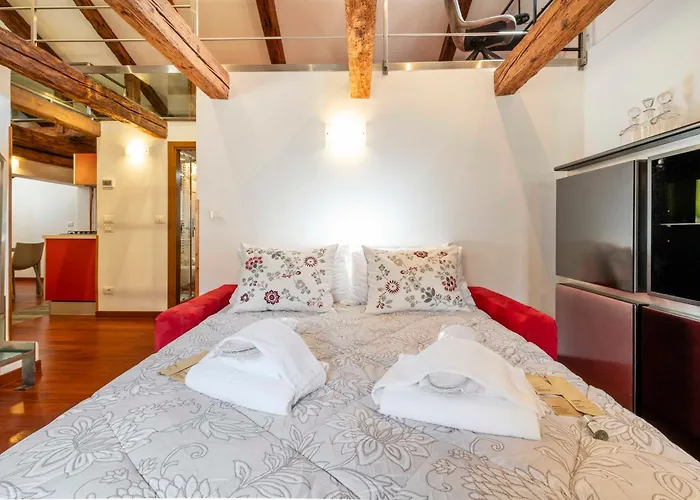 Glass House - Loft 2 Minutes To Rialto Bridge & View