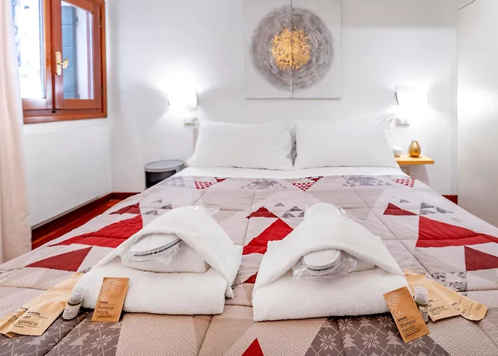 Glass House - Loft 2 Minutes To Rialto Bridge & View