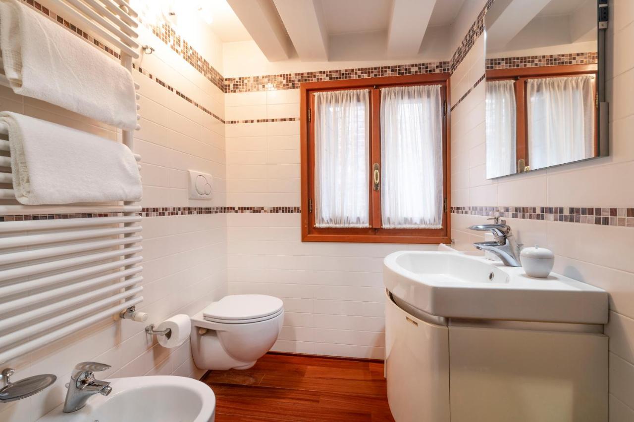 Glass House - Loft 2 Minutes To Rialto Bridge & View * Venice